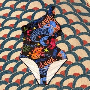 One-Shoulder Women's Swimsuit in Black with Multicolor Sea Life Print